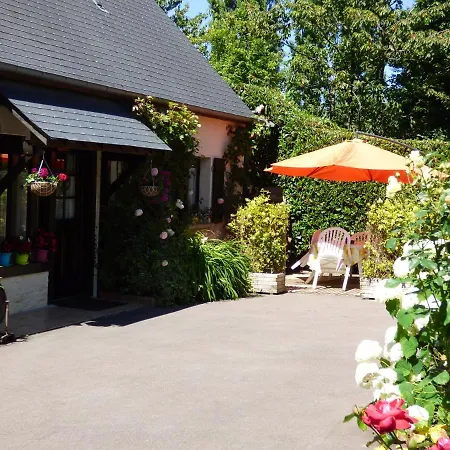 Au Fer A Cheval Tatil Evi Cresseveuille