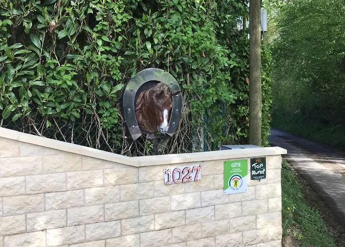 Au Fer A Cheval بيت للعطل