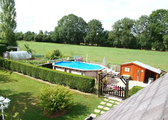 Holiday home Au Fer A Cheval Cresseveuille